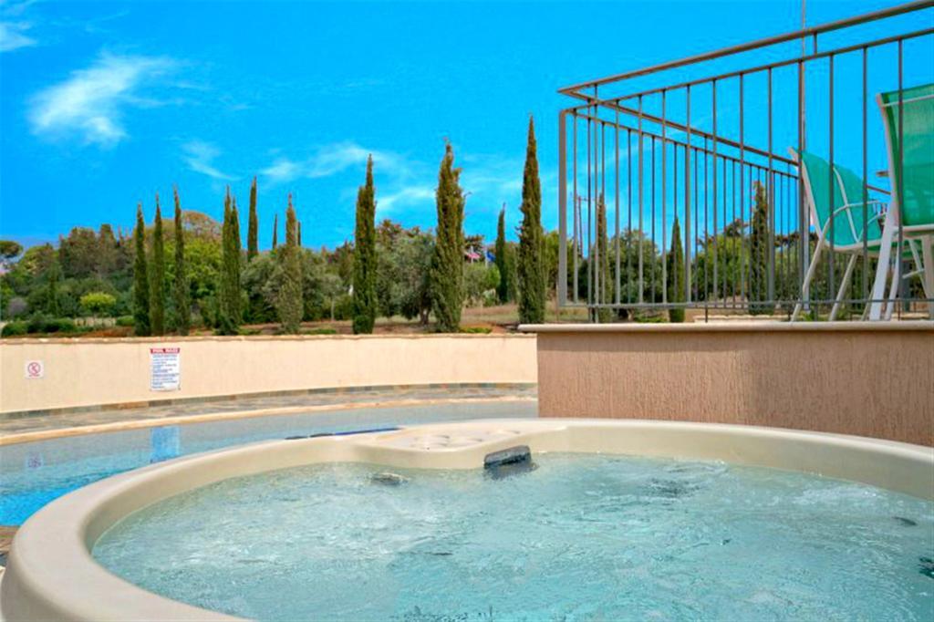 Polis Villa Lalianda Sandy Beach Villas - Private Pool - Jacuzzi - Private Beach Area מראה חיצוני תמונה